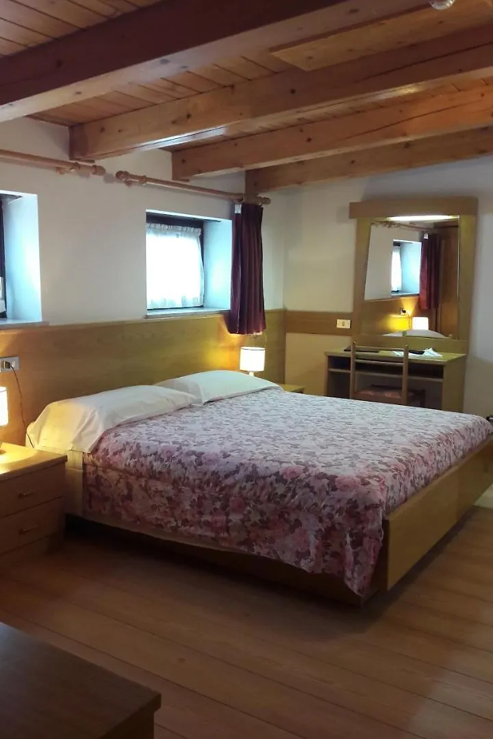 Hotel Edelweiss パッソ・デル・トナーレ