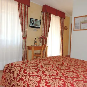 Hotel Eden